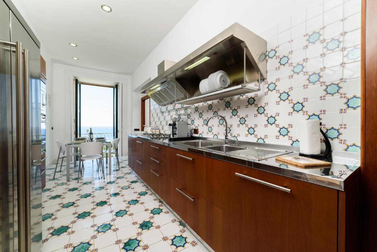 Amalfi Coast Family Luxury Suite Vietri Extérieur photo