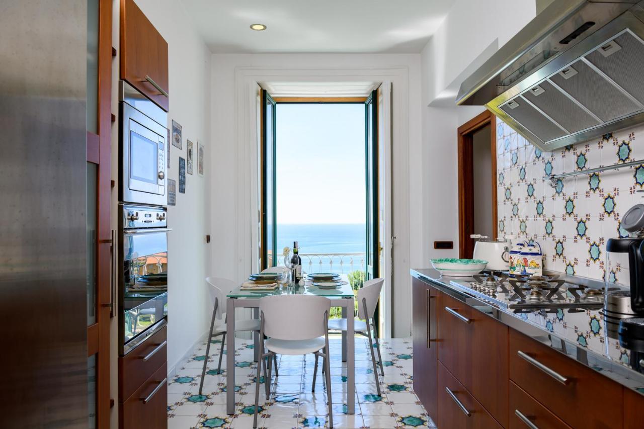 Amalfi Coast Family Luxury Suite Vietri Extérieur photo