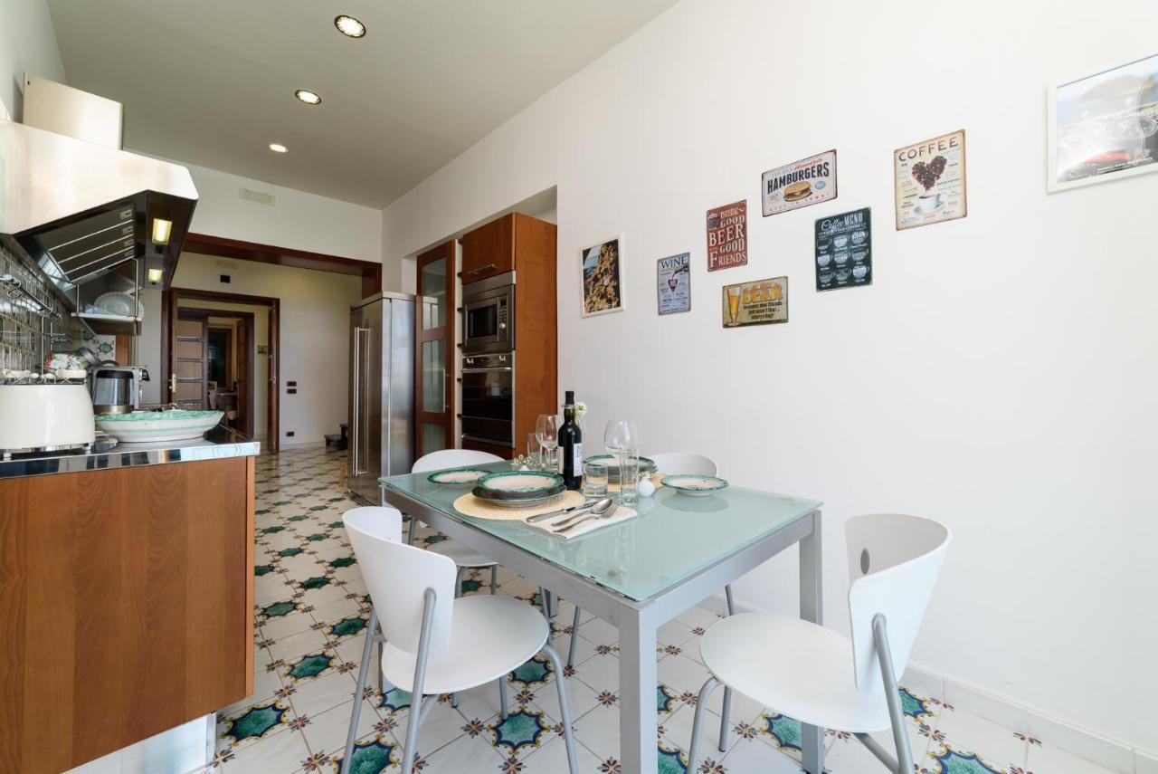 Amalfi Coast Family Luxury Suite Vietri Extérieur photo